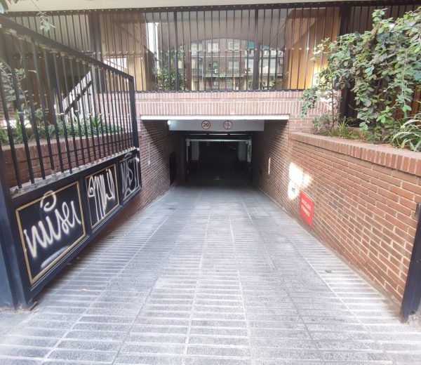 Alquiler plaza de garaje moto Atocha